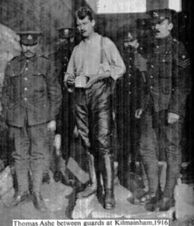Thomas Ashe, 1916 between guards at Kilmainham